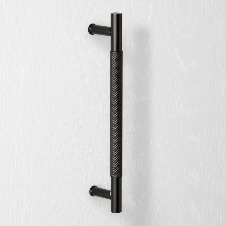 TURA JOINERY PULL
