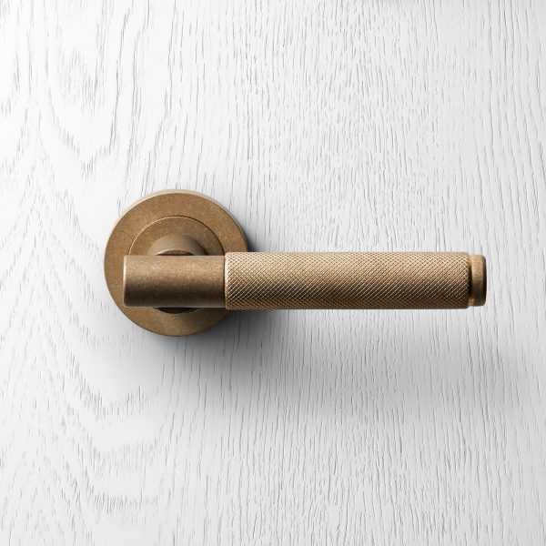 TURA DOOR HANDLE